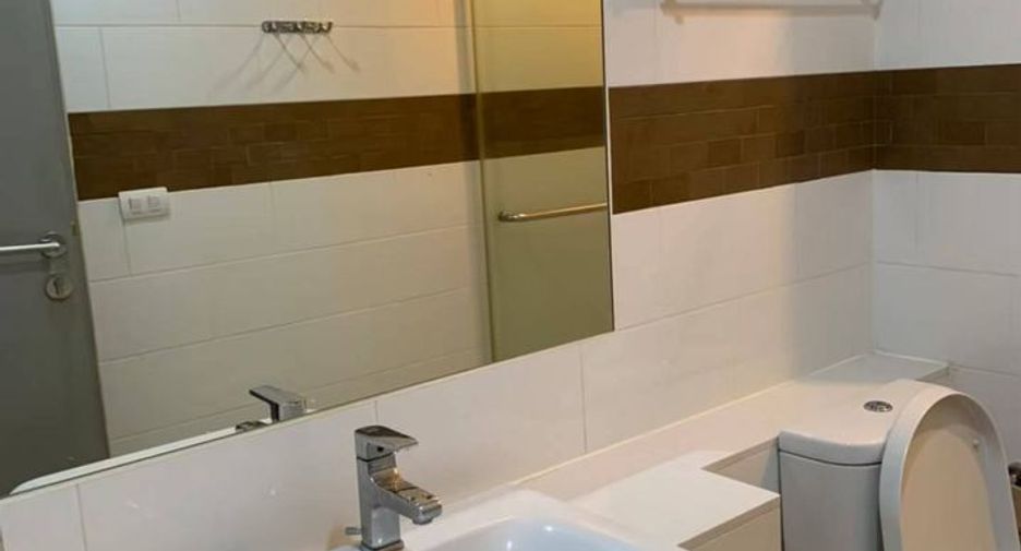 Condo en alquiler de 2 habitaciones en Phra Khanong, Bangkok