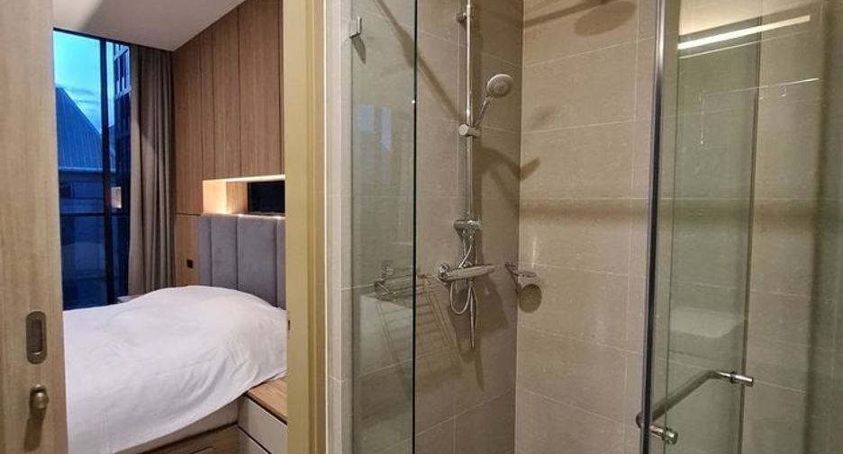 For rent 1 bed condo in Pathum Wan, Bangkok