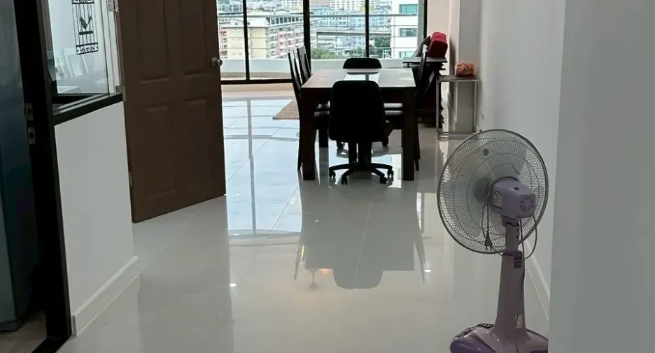 For rent 2 bedrooms condo in Bang Kho Laem, Bangkok