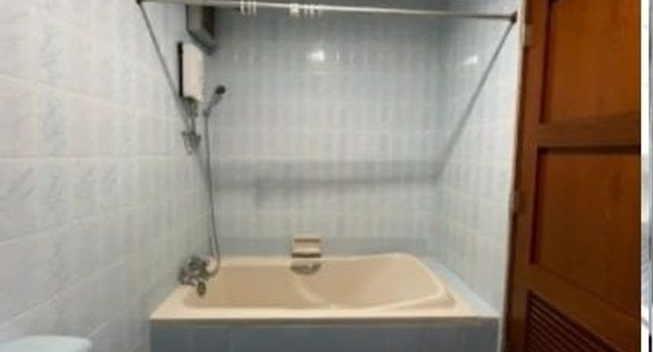 Аренда 3 спальни кондо в Щаттхана, Бангкок