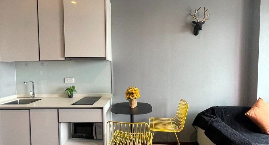For rent 1 bed condo in Watthana, Bangkok