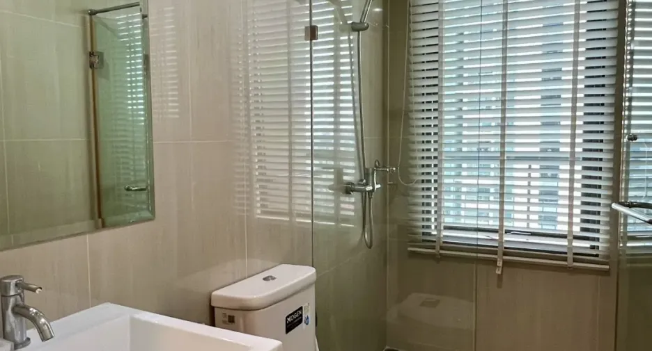 For rent 1 bed condo in Watthana, Bangkok