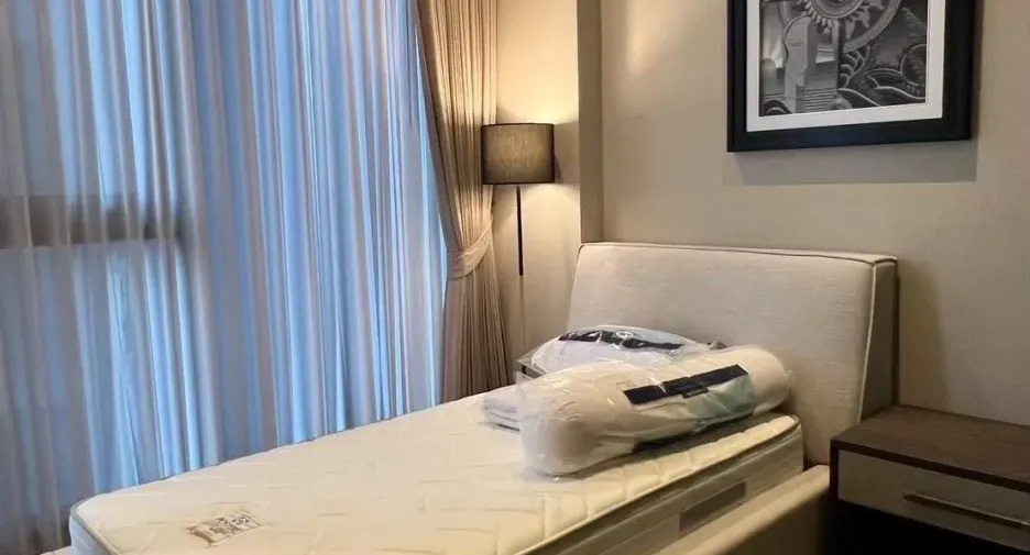 For rent 2 bedrooms condo in Khlong Toei, Bangkok