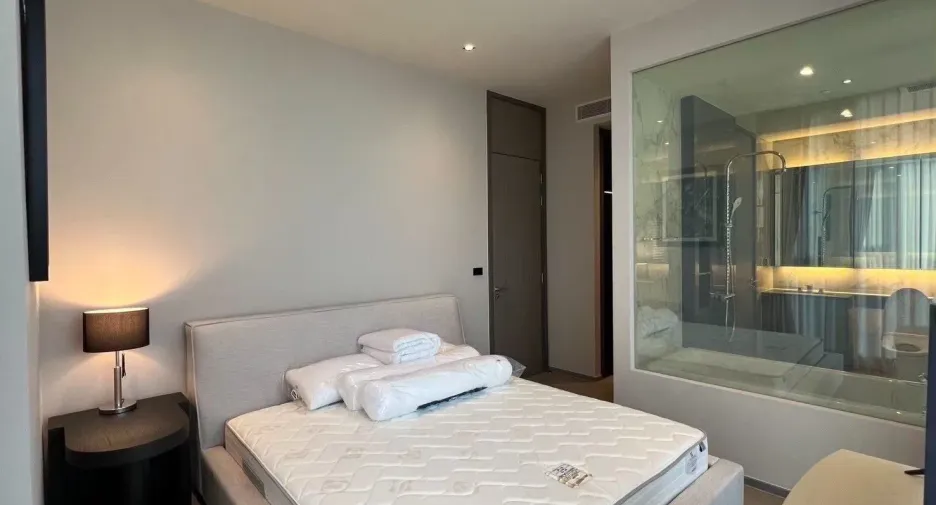 For rent 2 bedrooms condo in Khlong Toei, Bangkok