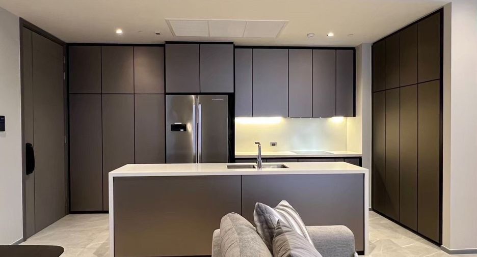 For rent 2 bedrooms condo in Khlong Toei, Bangkok