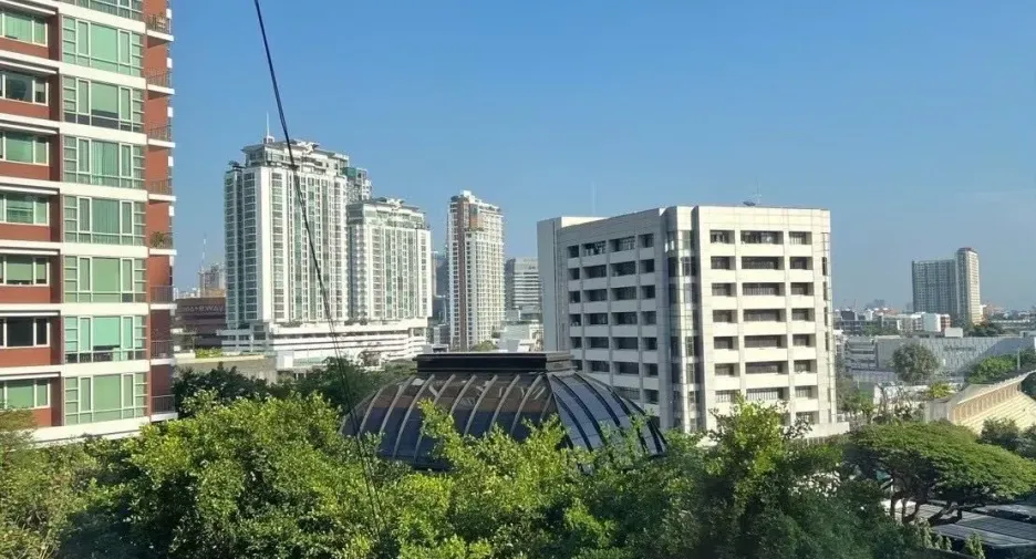 For rent 2 bedrooms condo in Khlong Toei, Bangkok