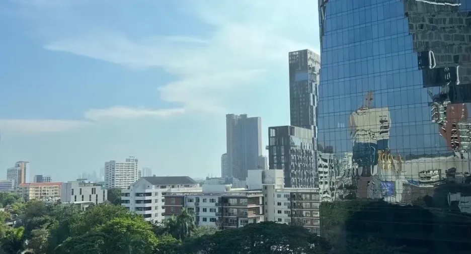 For rent 2 bedrooms condo in Khlong Toei, Bangkok