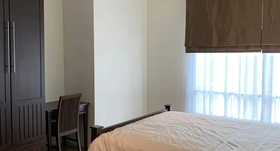 For rent 3 bedrooms condo in Khlong Toei, Bangkok
