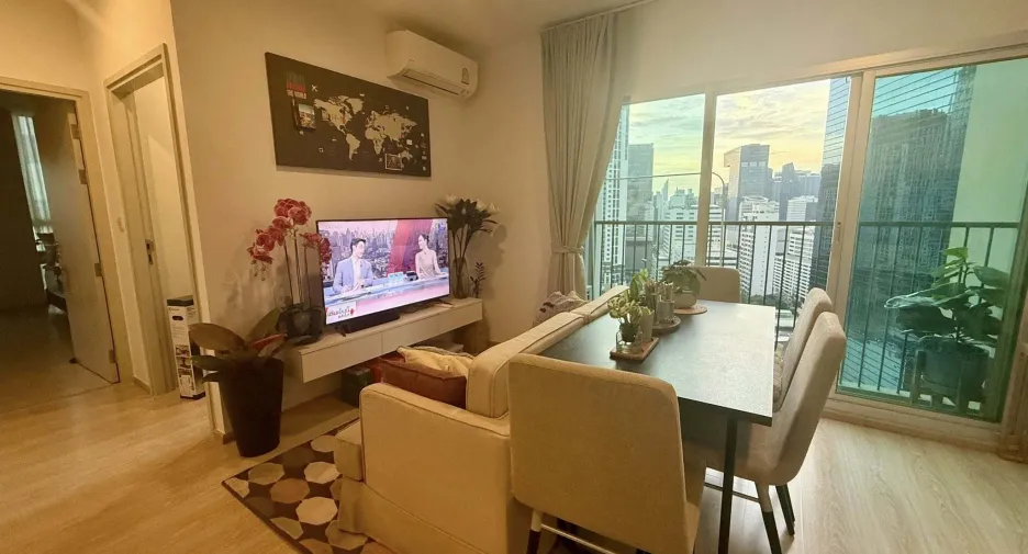 For rent 2 ベッドルーム condo in Huai Khwang, Bangkok