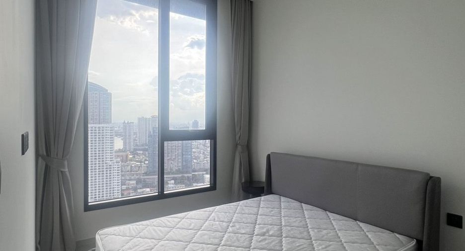 For rent 2 bedrooms condo in Khlong San, Bangkok