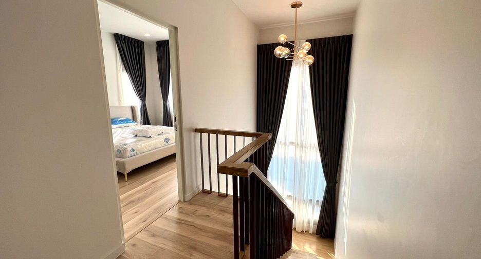 Haus zur Miete mit 4 Zimmer in Bang Kapi, Bangkok