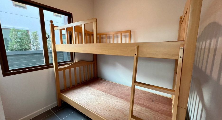 Haus zur Miete mit 4 Zimmer in Bang Kapi, Bangkok