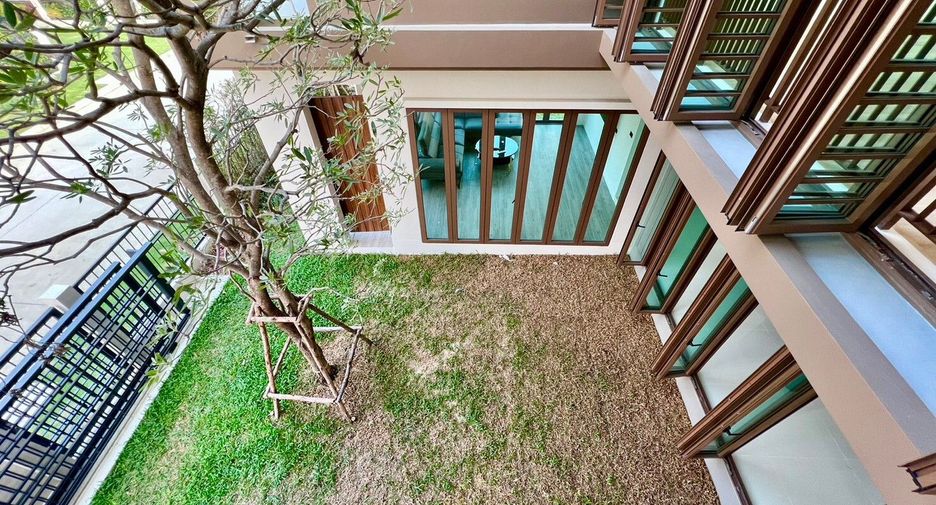 Haus zur Miete mit 4 Zimmer in Bang Kapi, Bangkok