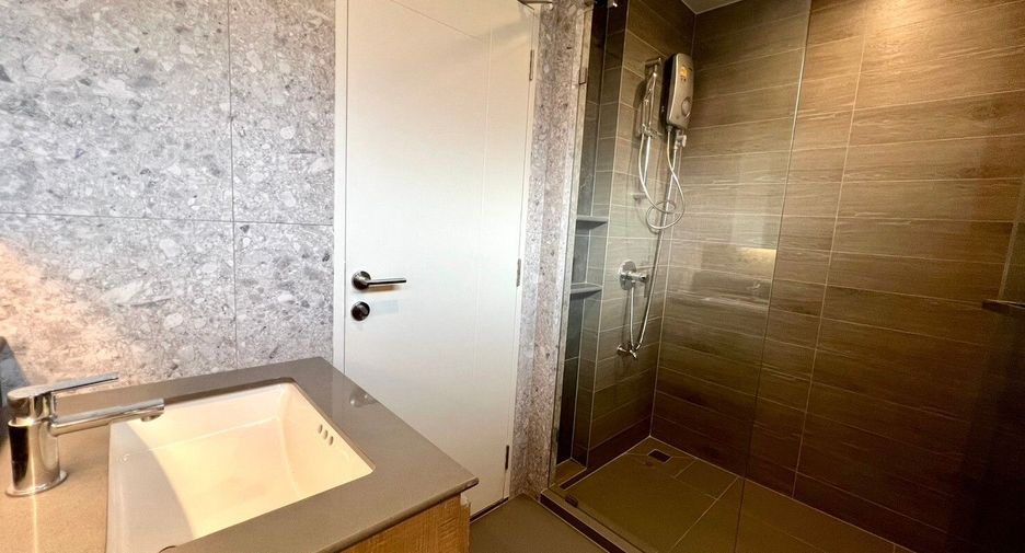 Haus zur Miete mit 4 Zimmer in Bang Kapi, Bangkok