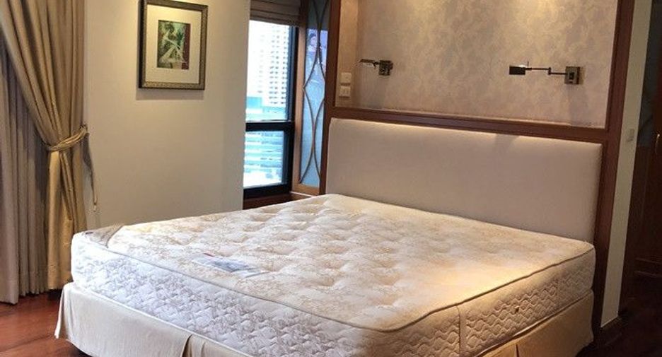 Condo en alquiler de 3 habitaciones en Pathum Wan, Bangkok