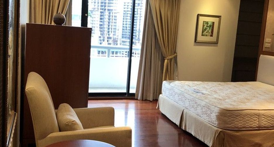 Condo en alquiler de 3 habitaciones en Pathum Wan, Bangkok
