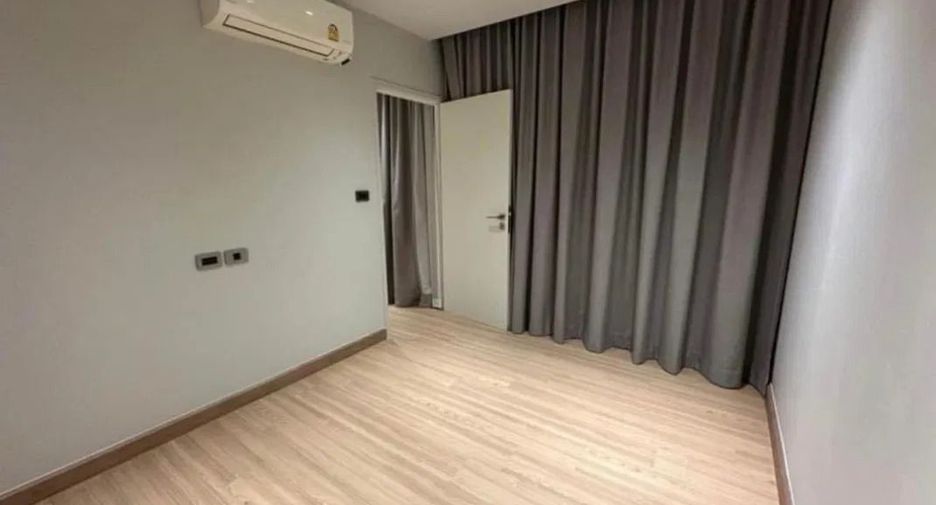 For rent 2 bedrooms condo in Wang Thonglang, Bangkok
