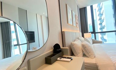For rent 3 bedrooms condo in Sathon, Bangkok