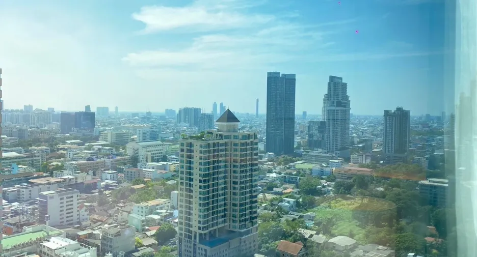 For rent 3 ベッドルーム condo in Sathon, Bangkok