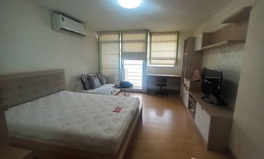 Wohnung zur Miete mit Studio in Phra Khanong, Bangkok