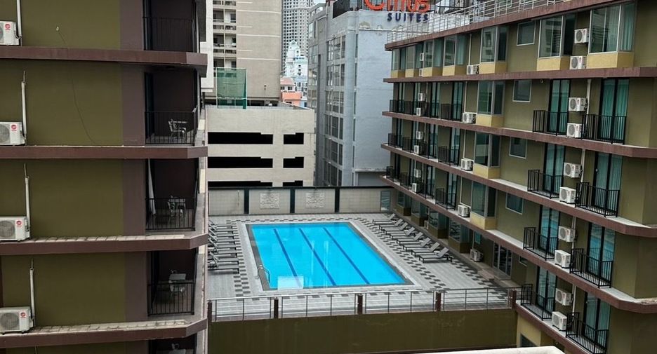 For rent 2 bedrooms condo in Khlong Toei, Bangkok