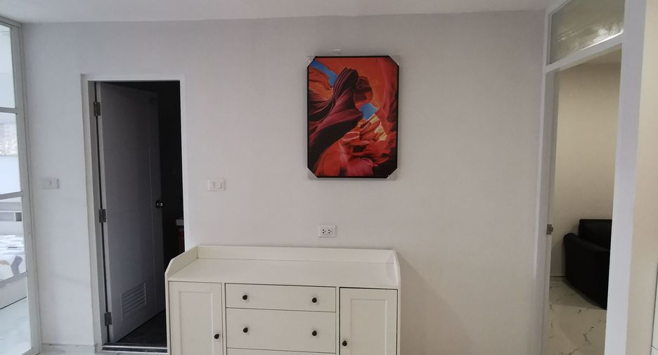 Condo en alquiler de 2 habitaciones en Khlong Toei, Bangkok