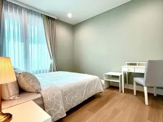 For rent 3 bedrooms condo in Khlong Toei, Bangkok