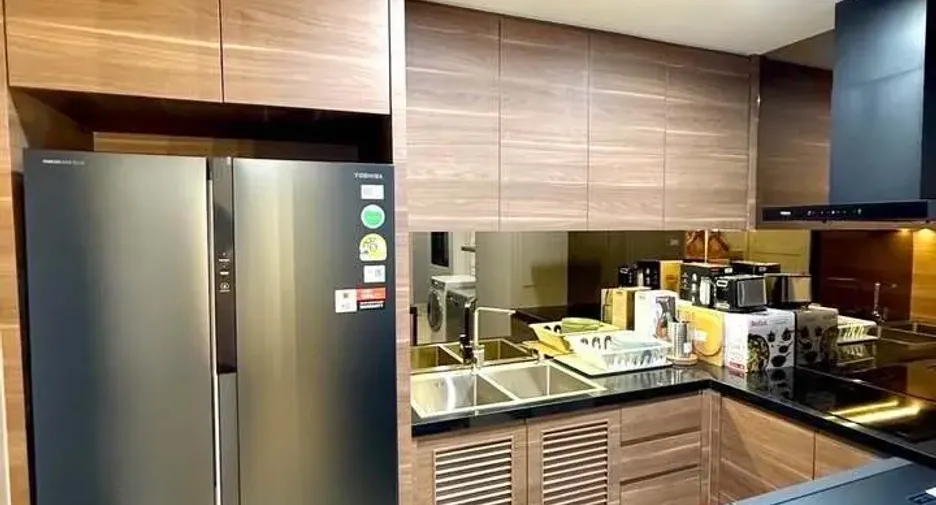 For rent 3 bedrooms condo in Khlong Toei, Bangkok