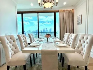 For rent 3 bedrooms condo in Khlong Toei, Bangkok