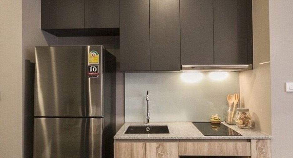 Condo en alquiler de 1 habitaciones en Sathon, Bangkok