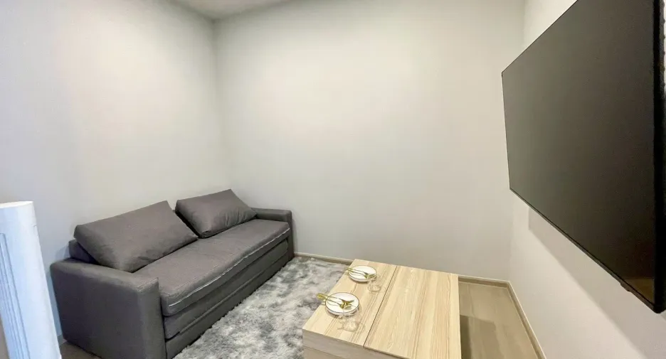 For rent 1 bed condo in Phra Khanong, Bangkok