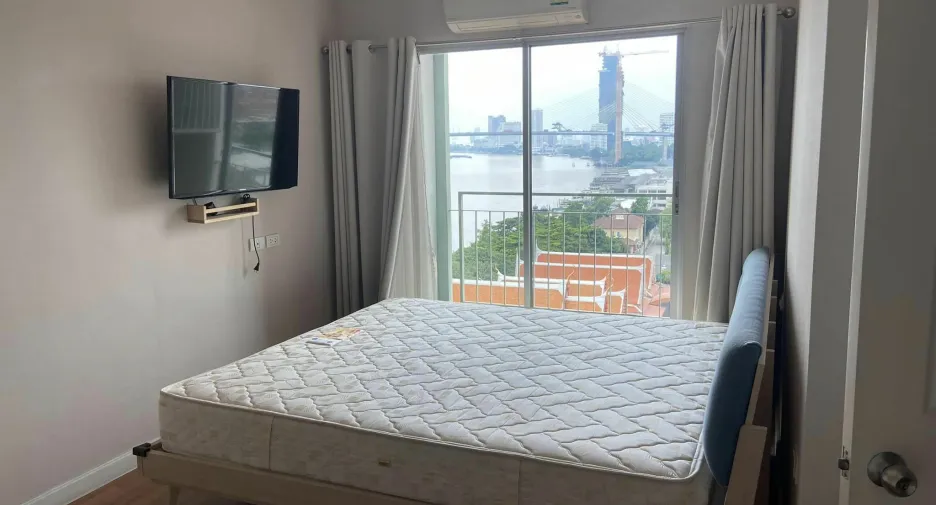 For rent 2 bedrooms condo in Yan Nawa, Bangkok