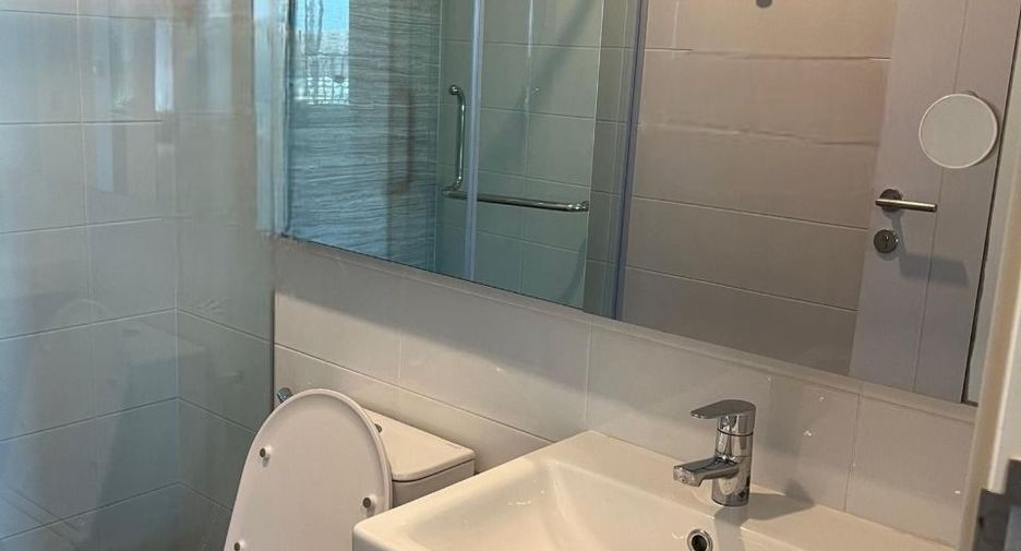 For rent 1 bed condo in Mueang Samut Prakan, Samut Prakan