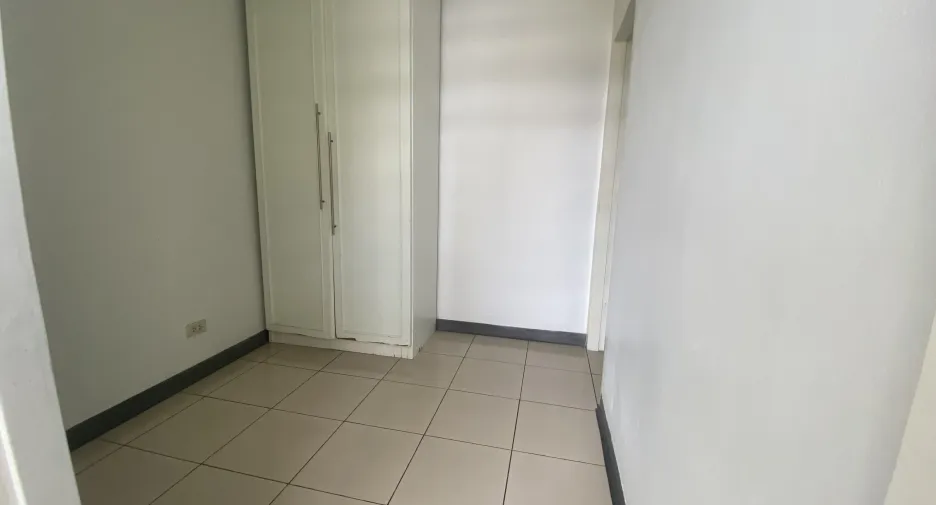 For rent 4 bedrooms condo in Watthana, Bangkok