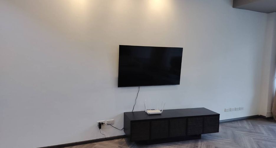 For rent 4 bedrooms condo in Watthana, Bangkok