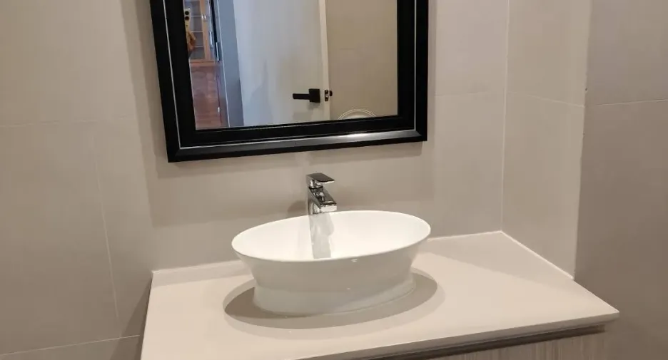 For rent 4 bedrooms condo in Watthana, Bangkok