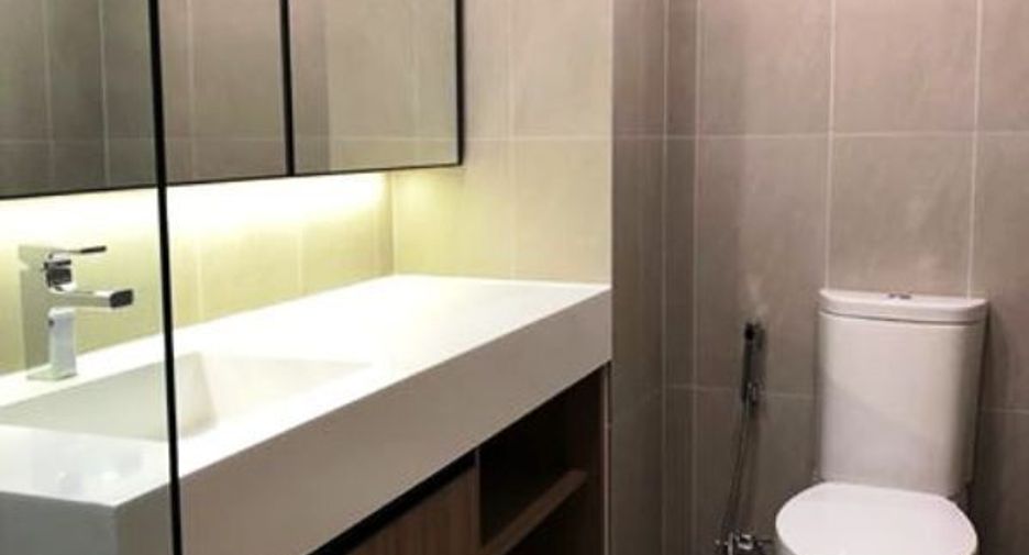 For rent 1 bed condo in Pathum Wan, Bangkok