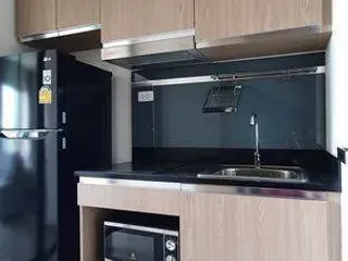 出租 1 卧室 公寓 在 Mueang Samut Prakan, Samut Prakan