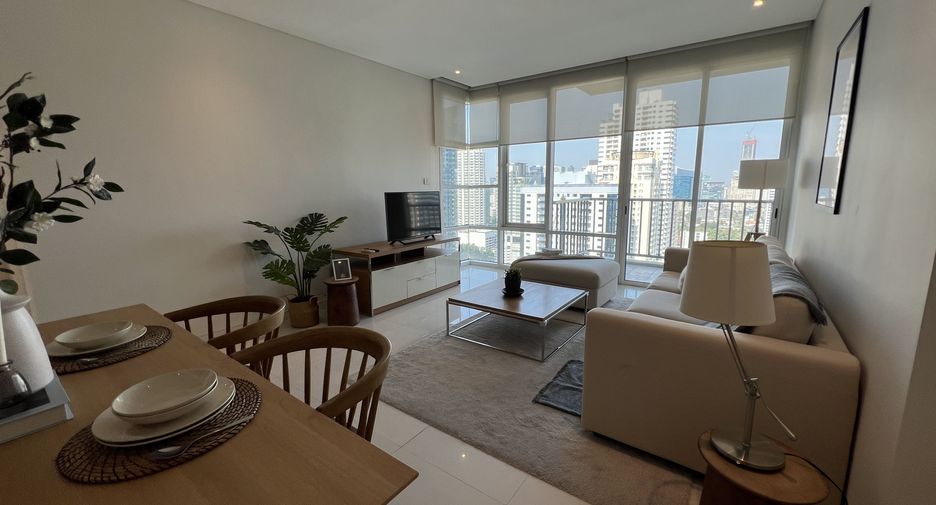 For rent 2 bedrooms condo in Khlong Toei, Bangkok