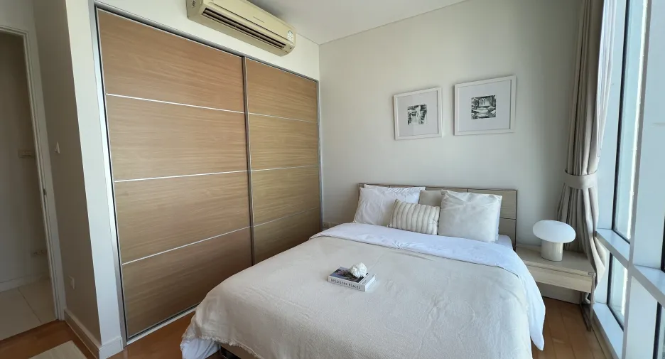 For rent 2 bedrooms condo in Khlong Toei, Bangkok