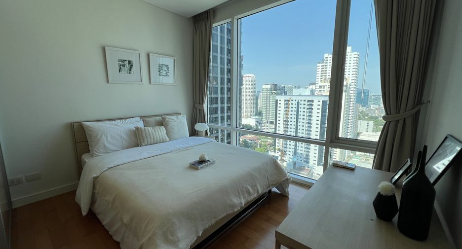 For rent 2 bedrooms condo in Khlong Toei, Bangkok