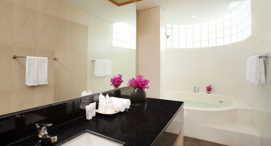For rent 4 ベッドルーム hotel in Watthana, Bangkok