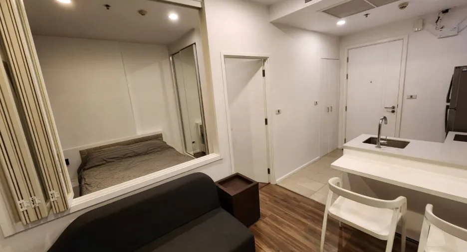 For rent 1 bed condo in Khlong Toei, Bangkok