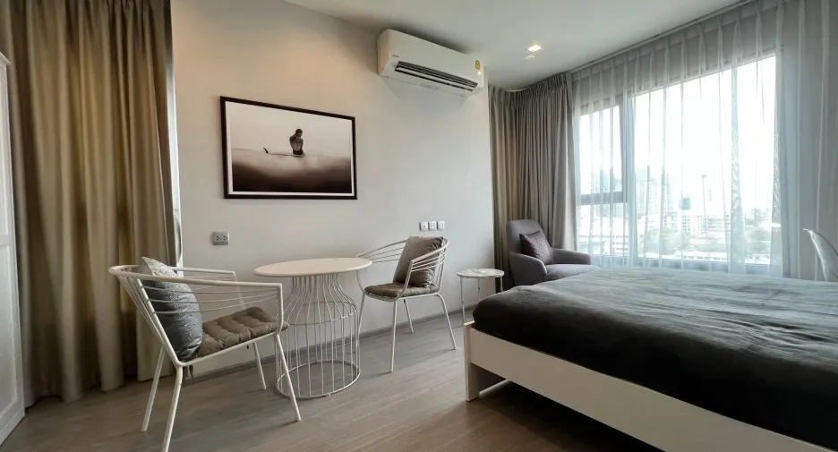 For rent 2 bedrooms condo in Phra Khanong, Bangkok