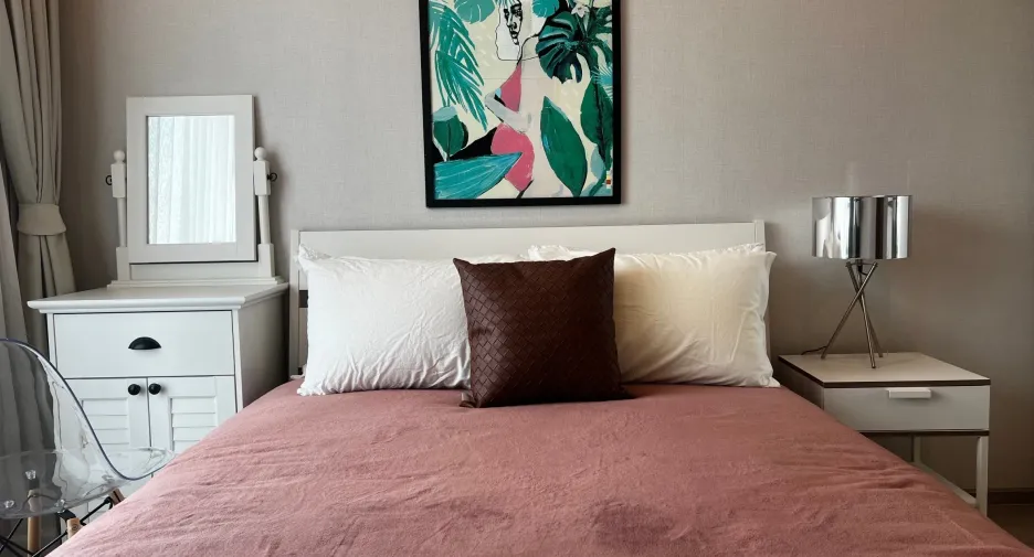 For rent 2 bedrooms condo in Phra Khanong, Bangkok