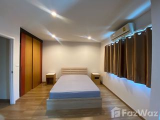 Casa adosada en alquiler de 3 habitaciones en Suan Luang, Bangkok