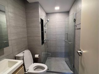 Condo en alquiler de 1 habitaciones en Bang Rak, Bangkok