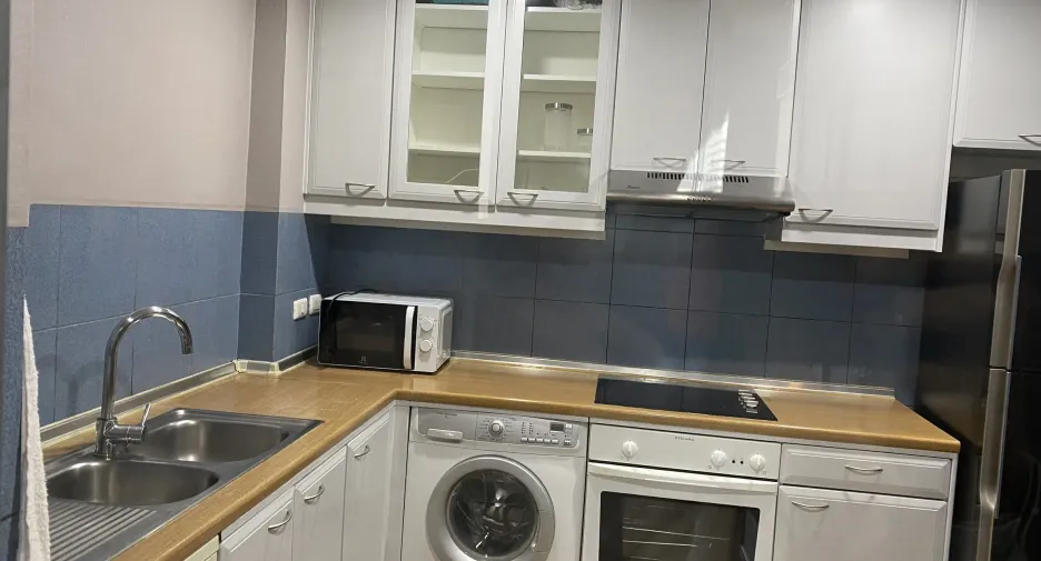 For rent 2 bedrooms condo in Pathum Wan, Bangkok