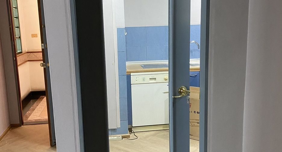 For rent 2 bedrooms condo in Pathum Wan, Bangkok