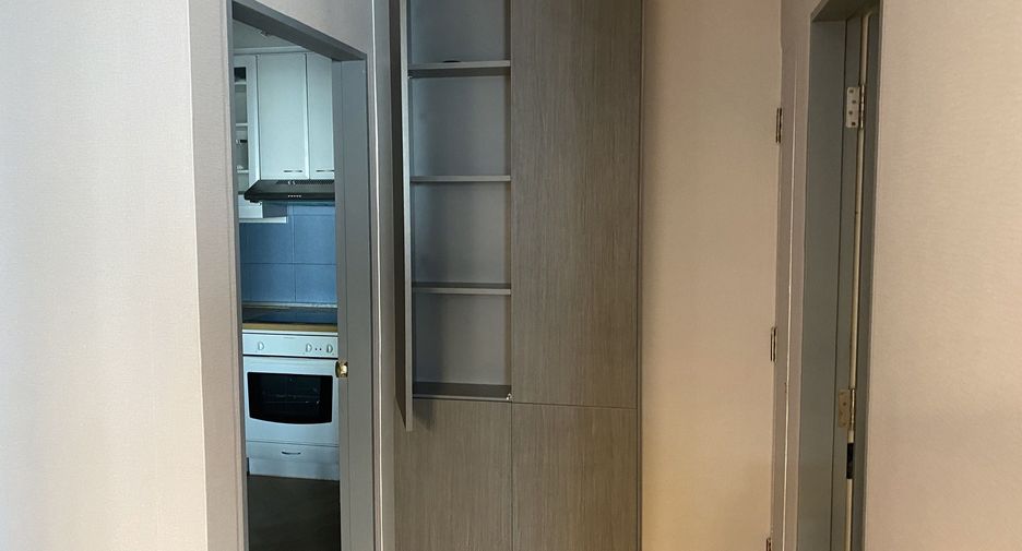 For rent 2 bedrooms condo in Pathum Wan, Bangkok